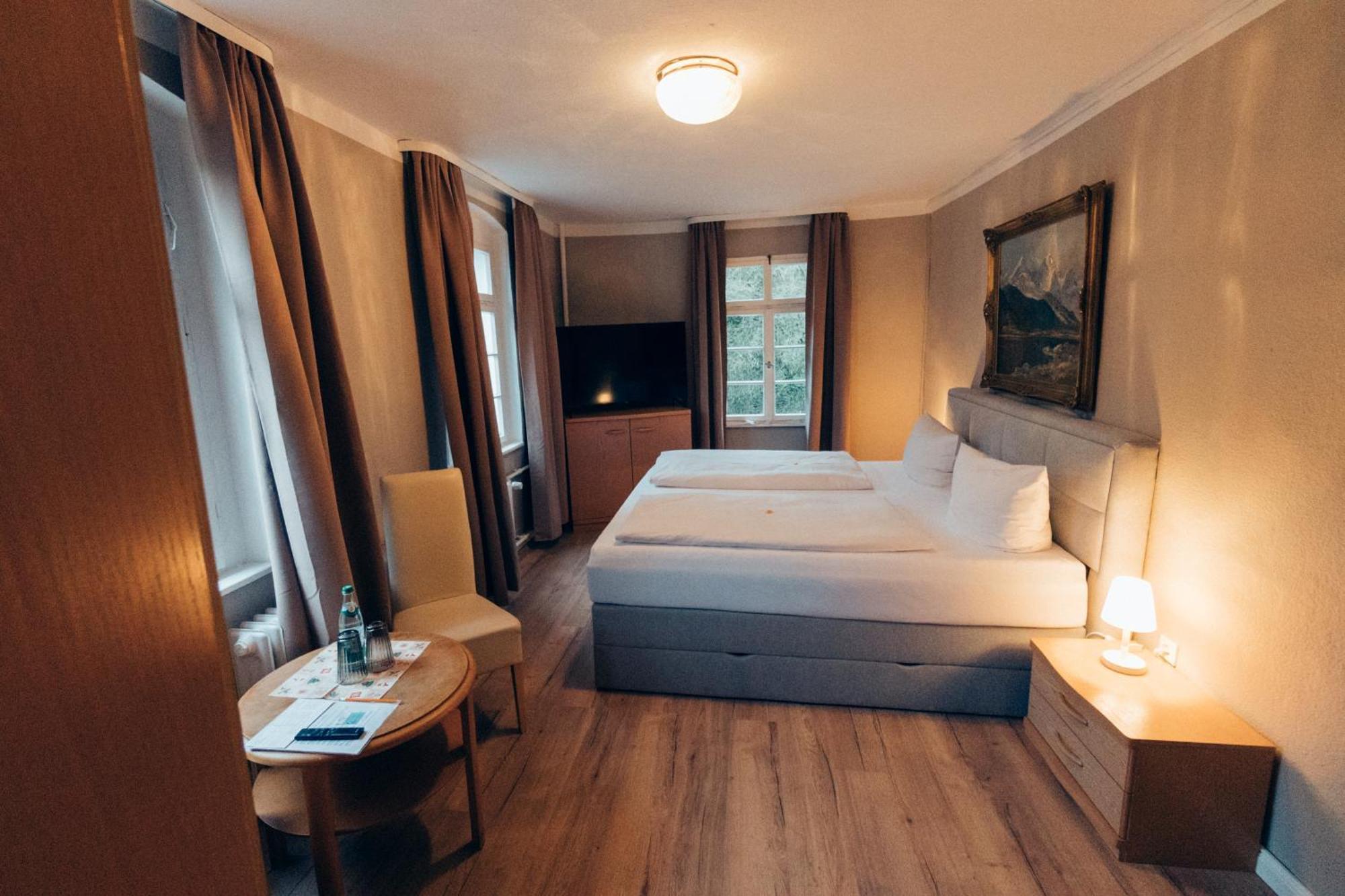 Gasthof Hotel Zur Post Egloffstein Extérieur photo