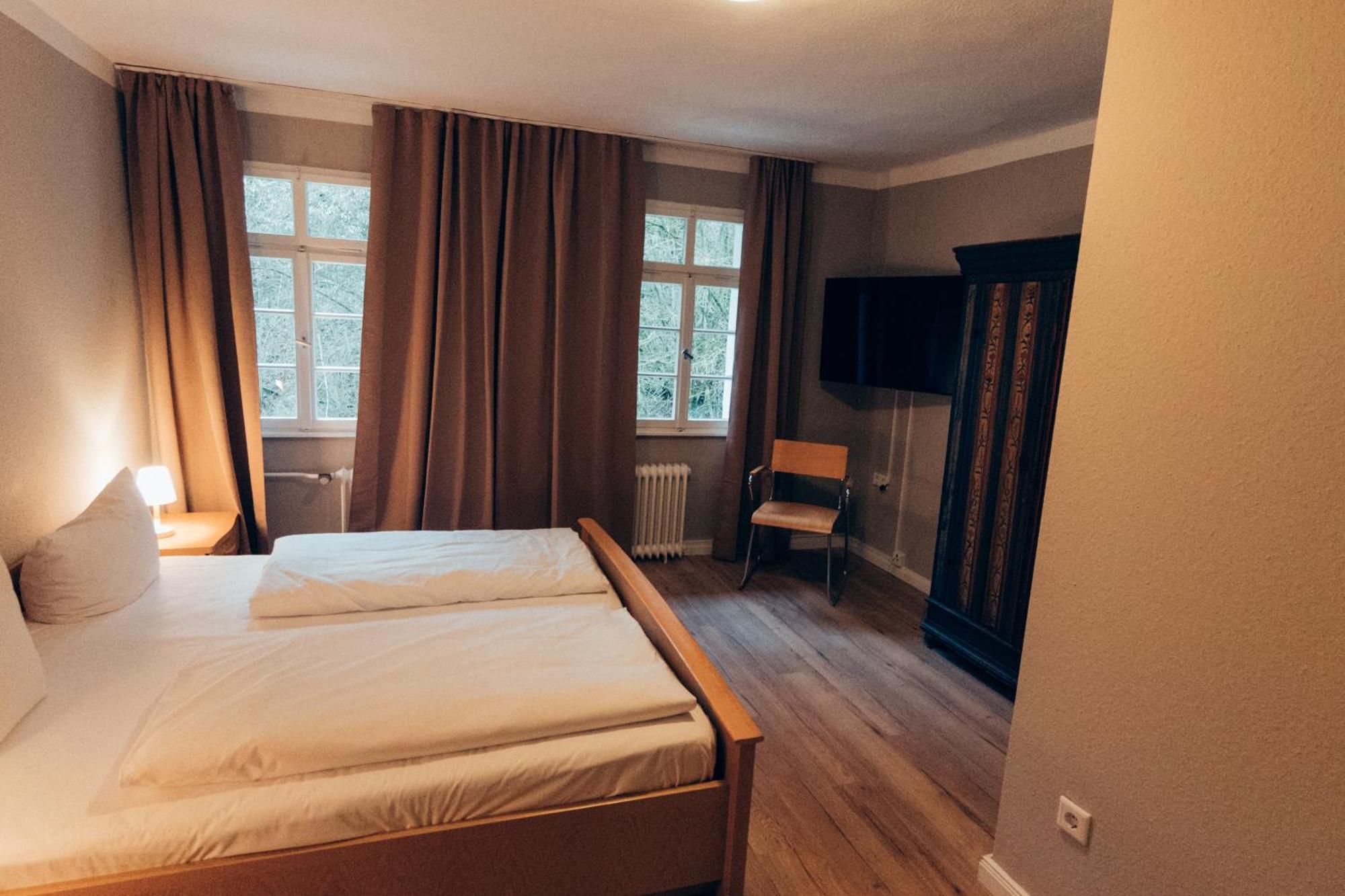 Gasthof Hotel Zur Post Egloffstein Extérieur photo