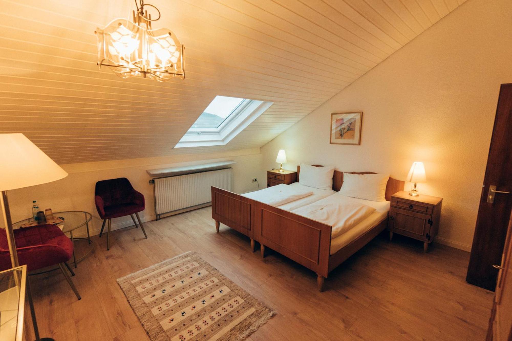 Gasthof Hotel Zur Post Egloffstein Extérieur photo